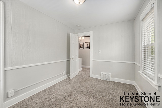 258 Ann St NE, Grand Rapids, MI 49505 - view of carpeted empty room