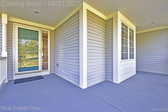 1572 S Hadley Rd, Ortonville, MI 48462 - view of exterior entry