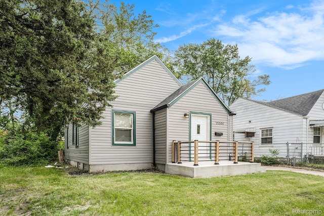 15500 Strathmoor St, Detroit, MI 48227 - view of bungalow