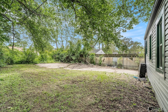 15500 Strathmoor St, Detroit, MI 48227 - view of yard