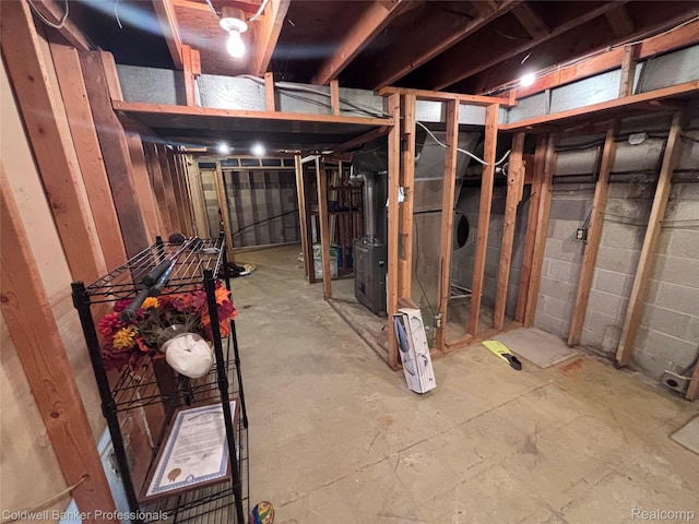 5550 25 Mile Rd, Shelby Twp, MI 48316 - view of unfinished below grade area
