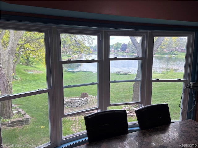 5550 25 Mile Rd, Shelby Twp, MI 48316 - dining area view of a nearby body of water