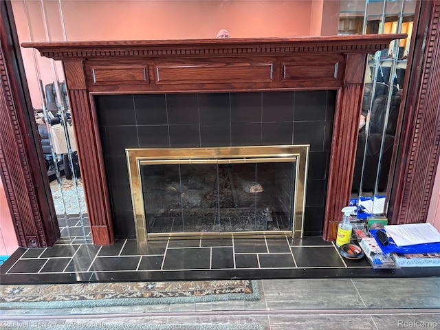 5550 25 Mile Rd, Shelby Twp, MI 48316 - detailed view of a fireplace