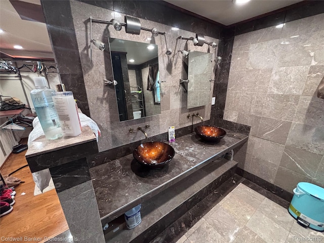 5550 25 Mile Rd, Shelby Twp, MI 48316 - bathroom with tile walls and double vanity