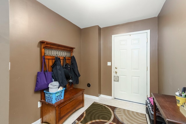 36438 Dominion Cir, Sterling Heights, MI 48310 - entryway featuring baseboards