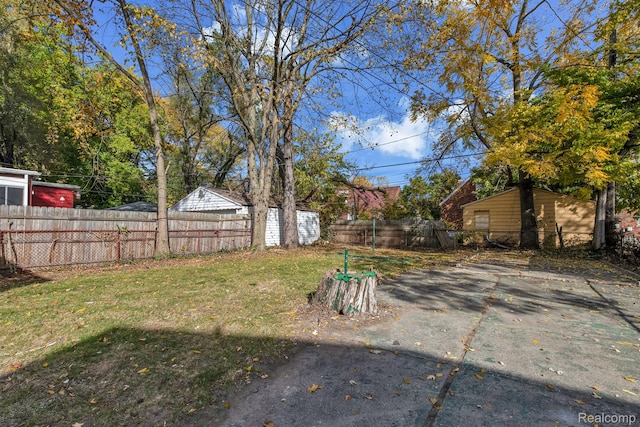 15480 Asbury Park, Detroit, MI 48227 - view of yard
