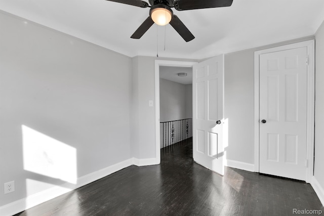 15480 Asbury Park, Detroit, MI 48227 - spare room with wood finished floors, baseboards, and ceiling fan