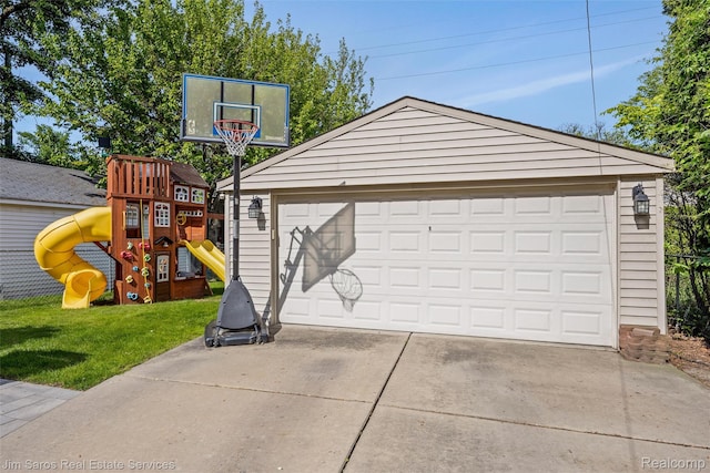 480 Fisher Rd, Grosse Pointe Farms, MI 48230 - view of detached garage