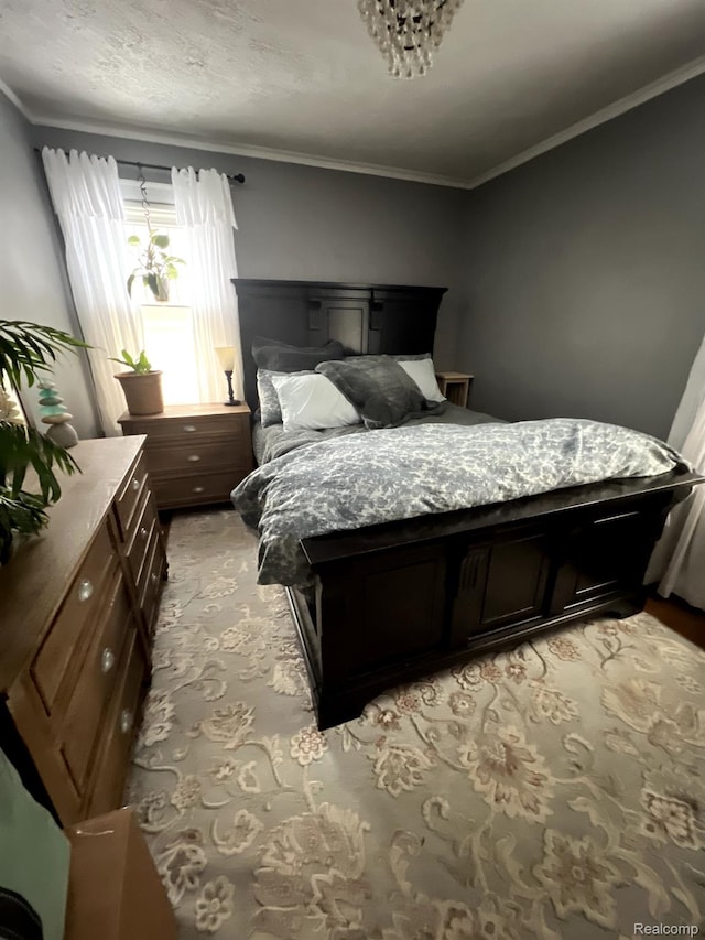 717 W 12 Mile Rd, Royal Oak, MI 48073 - bedroom featuring crown molding and light carpet