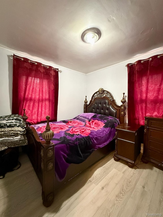6507 Penrod St, Dearborn, MI 48228 - bedroom with wood finished floors