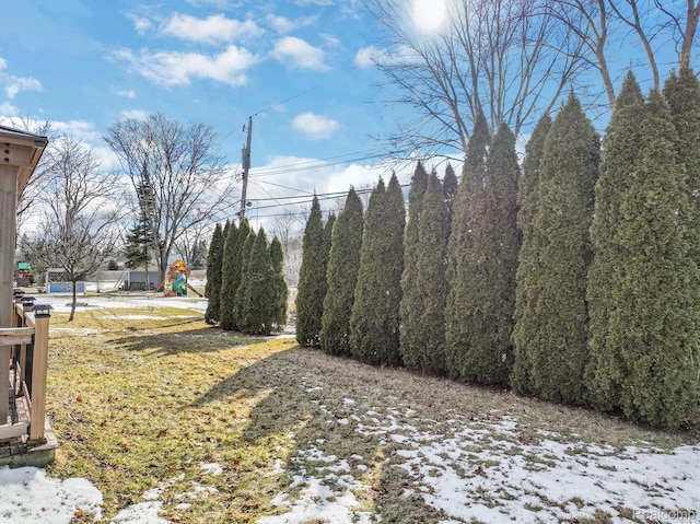 4173 Brandywyne Dr, Troy, MI 48098 - view of yard covered in snow