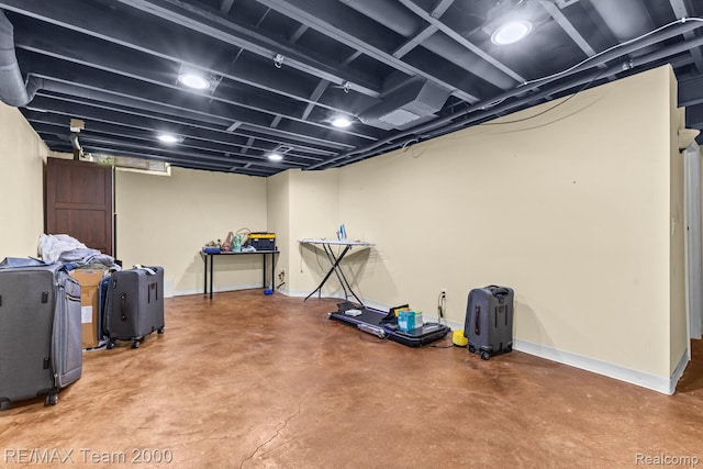 7485 Pointe Dr, Canton, MI 48187 - finished basement featuring baseboards