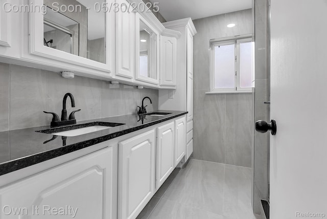 10419 Michael St, Dearborn, MI 48180 - bar with a sink