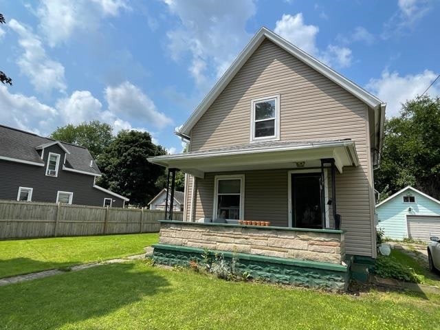 816 Lincoln St, Jackson, MI 49202 - photo 1