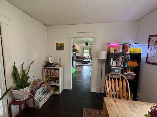 816 Lincoln St, Jackson, MI 49202 - photo 4