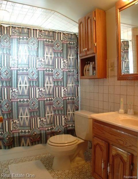8308 Donna St, Westland, MI 48185 - photo 4