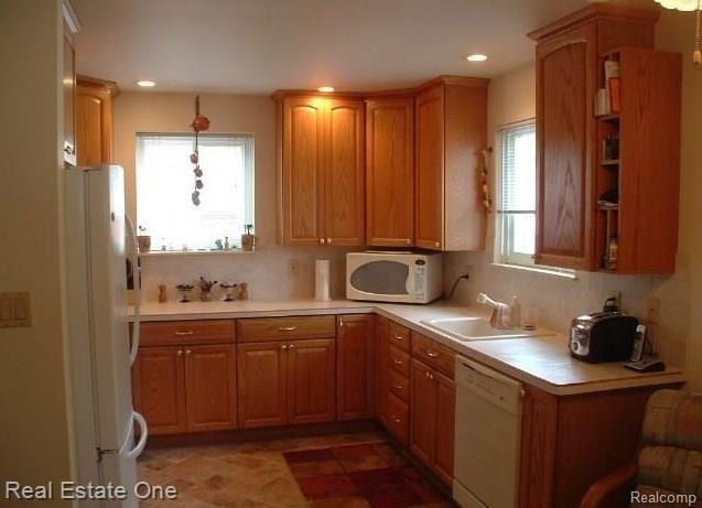 8308 Donna St, Westland, MI 48185 - photo 3