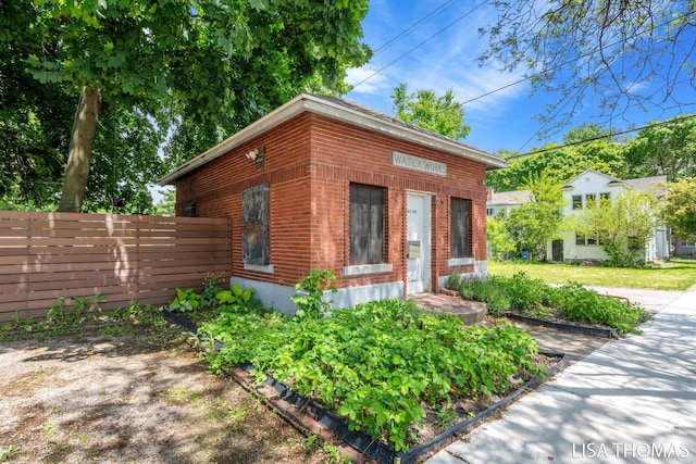 1000 Garfield Ave NW, Grand Rapids, MI 49504 - view of front of home with brick siding