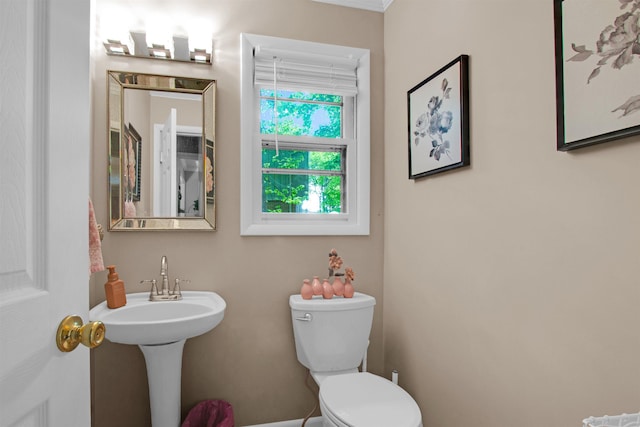 1330 Kings Carriage Rd, Grand Blanc, MI 48439 - bathroom featuring toilet