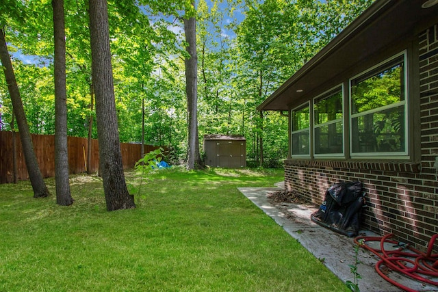 1330 Kings Carriage Rd, Grand Blanc, MI 48439 - view of yard