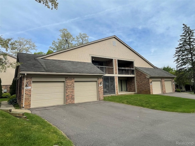 29664 Pine Ridge Cir, Farmington Hills, MI 48331 - photo 1