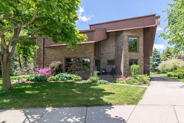 3007 Cedarbrook Rd, Ann Arbor, MI 48105 - view of building exterior