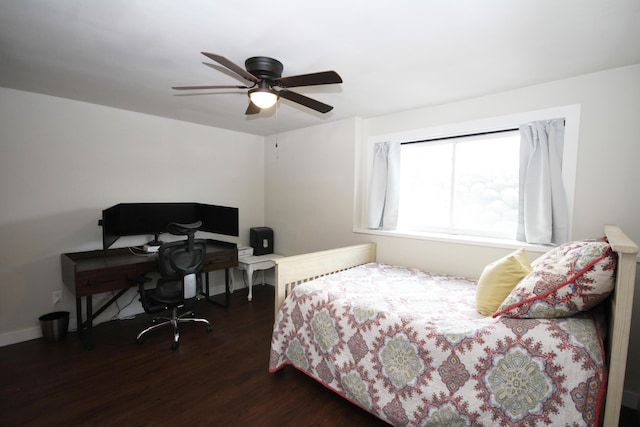 10141 S 33rd St, Vicksburg, MI 49097 - bedroom featuring wood finished floors, an office area, ceiling fan, and baseboards