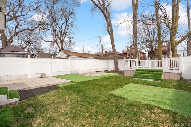 18696 Cherrylawn St, Detroit, MI 48221 - view of yard with a patio