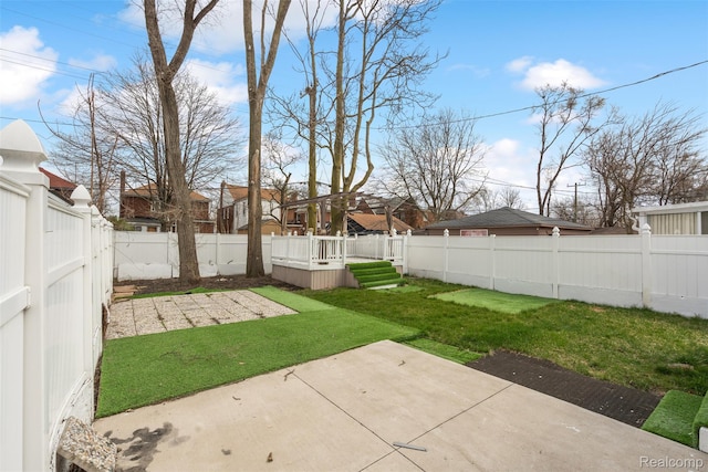 18696 Cherrylawn St, Detroit, MI 48221 - view of yard with a patio area and a residential view