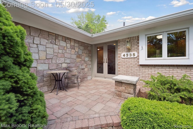 4335 Queens Way, Bloomfield Hills, MI 48304 - view of patio with french doors