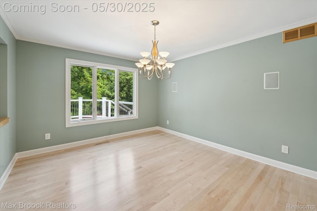 4335 Queens Way, Bloomfield Hills, MI 48304 - empty room with a chandelier, crown molding, wood finished floors, and baseboards