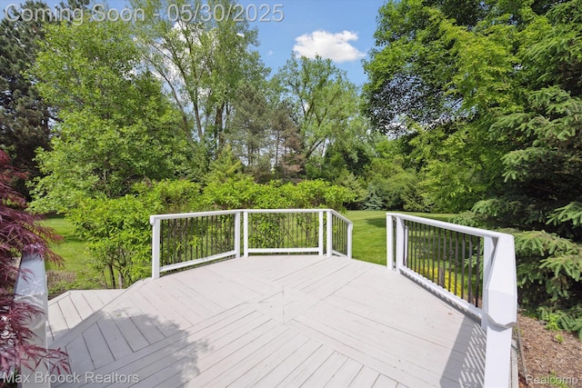4335 Queens Way, Bloomfield Hills, MI 48304 - deck featuring view of wooded area and a yard