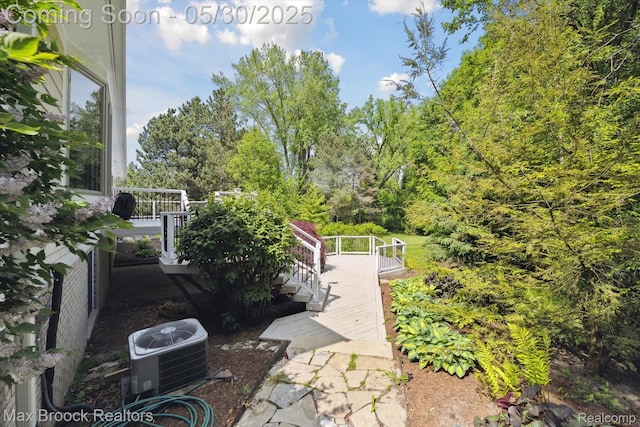 4335 Queens Way, Bloomfield Hills, MI 48304 - view of yard with central air condition unit
