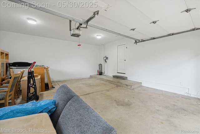 4335 Queens Way, Bloomfield Hills, MI 48304 - garage with a garage door opener