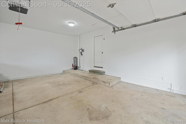 4335 Queens Way, Bloomfield Hills, MI 48304 - garage with a garage door opener