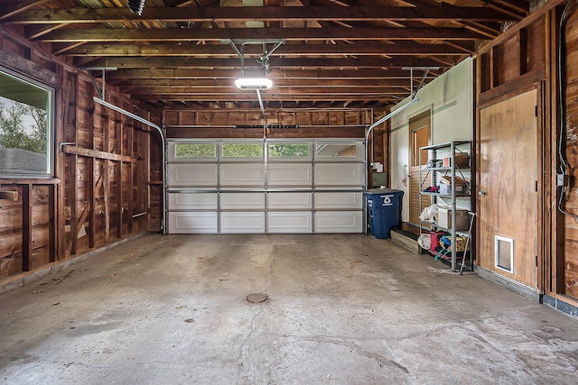 1134 Meadowbrook Ave, Ann Arbor, MI 48103 - garage with a garage door opener