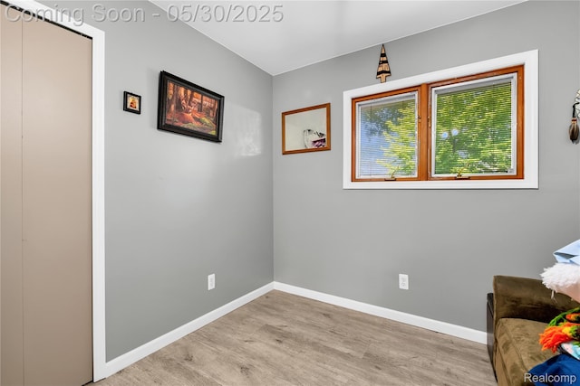 32601 Grinsell Dr, Warren, MI 48092 - sitting room featuring wood finished floors and baseboards