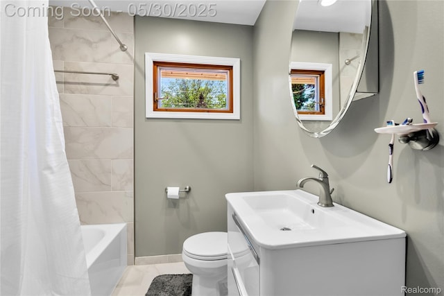 32601 Grinsell Dr, Warren, MI 48092 - bathroom with toilet, baseboards, vanity, and shower / tub combo with curtain