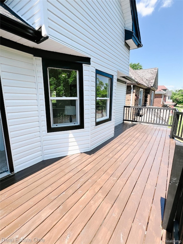 3461 Sheridan St, Detroit, MI 48214 - view of deck