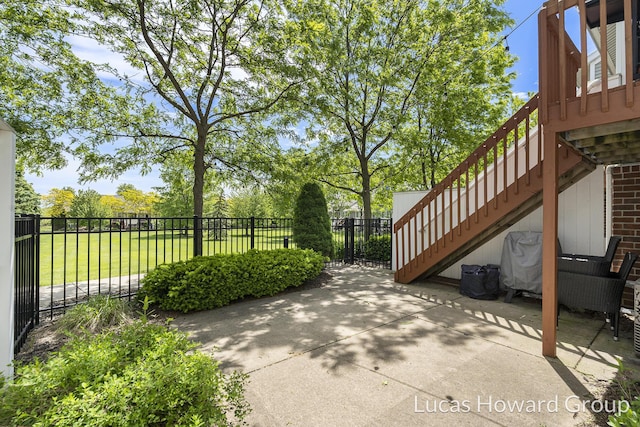 301 NW Xing Unit 25, Holland, MI 49423 - view of patio with stairs