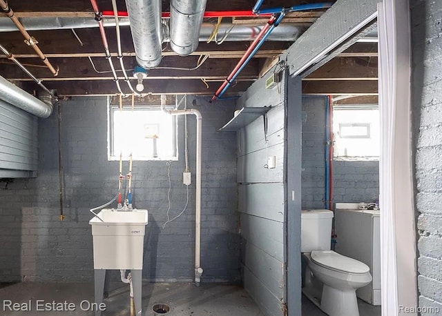 15827 Tracey St, Detroit, MI 48227 - below grade area with a sink