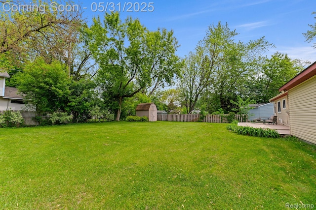 9220 Garden Ter, Commerce Twp, MI 48382 - view of yard featuring a patio