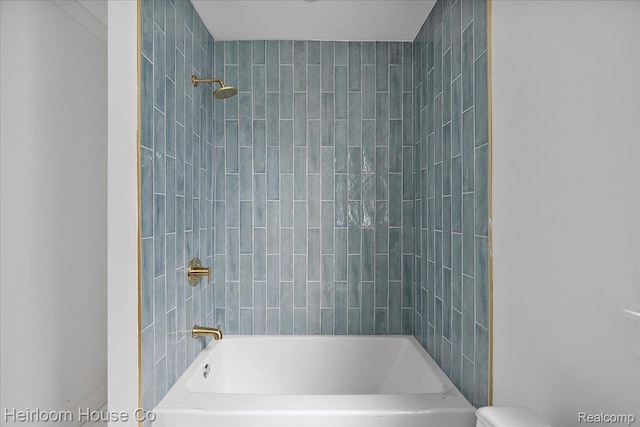 16514 Wildemere St, Detroit, MI 48221 - full bath with bathtub / shower combination and toilet