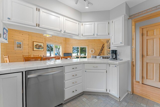 7550 E Sierra Dr, Traverse City, MI 49684