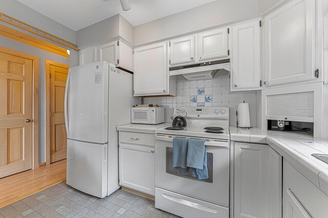 7550 E Sierra Dr, Traverse City, MI 49684