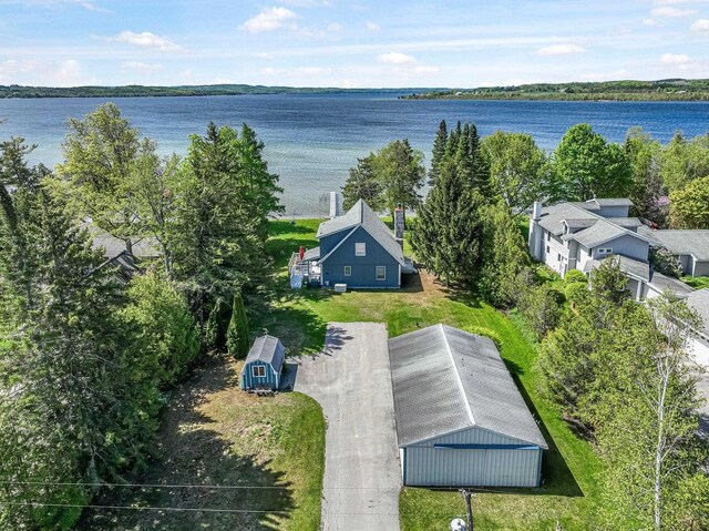 7550 E Sierra Dr, Traverse City, MI 49684