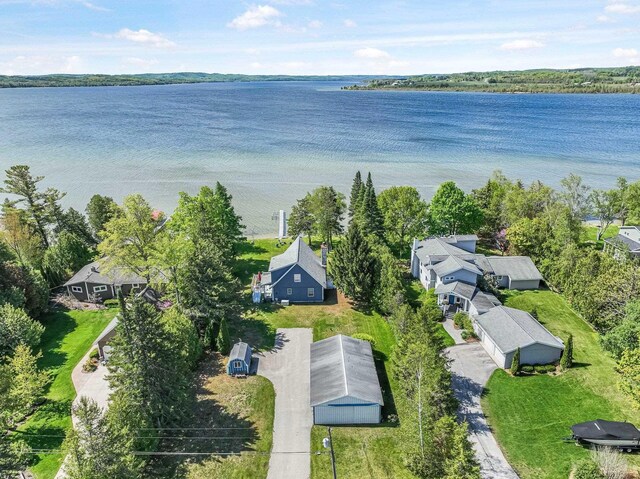 7550 E Sierra Dr, Traverse City, MI 49684