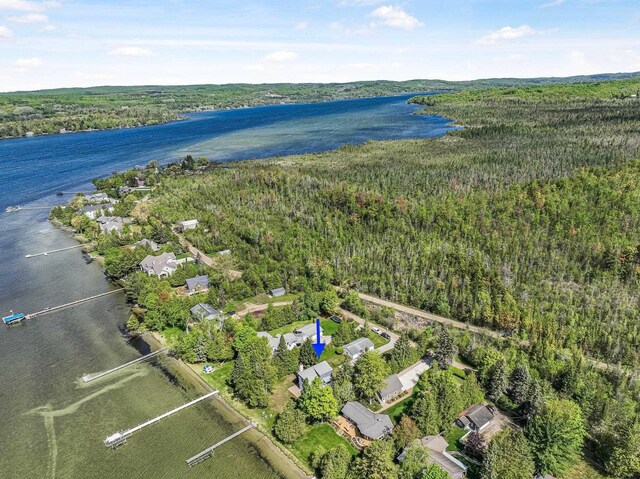 7550 E Sierra Dr, Traverse City, MI 49684