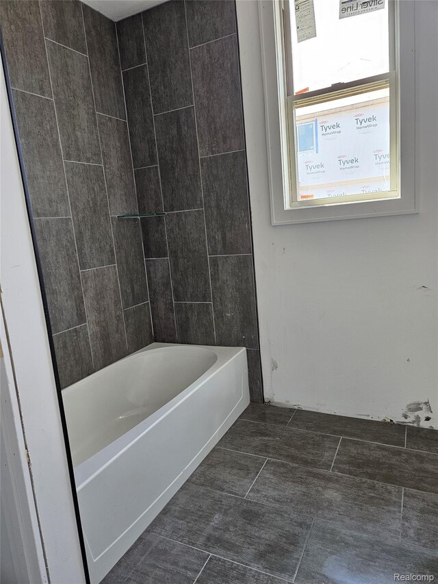 3059 Regatta Dr, St, MI 48079 - view of full bathroom