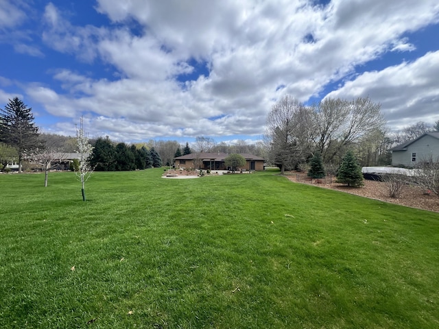 3817 Butterworth St SW, Grand Rapids, MI 49534 - view of green lawn